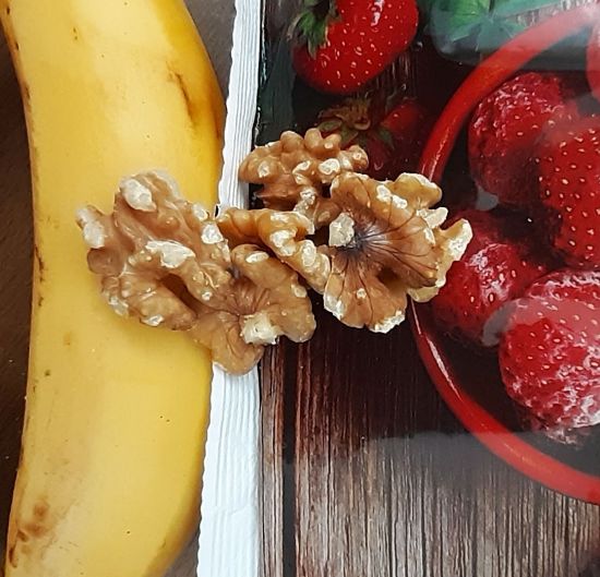 walnuts and bananas are healthy for kids